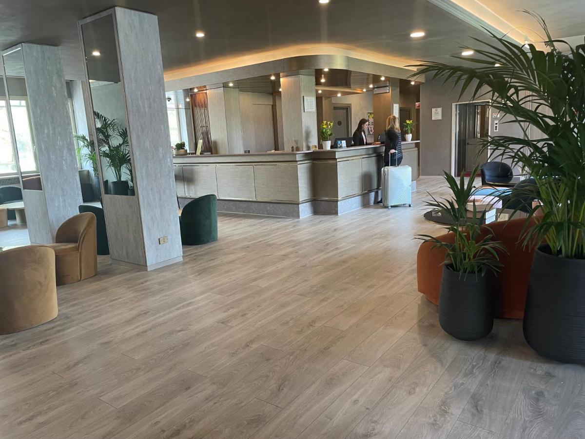 Hotel Embassy Pero Εξωτερικό φωτογραφία