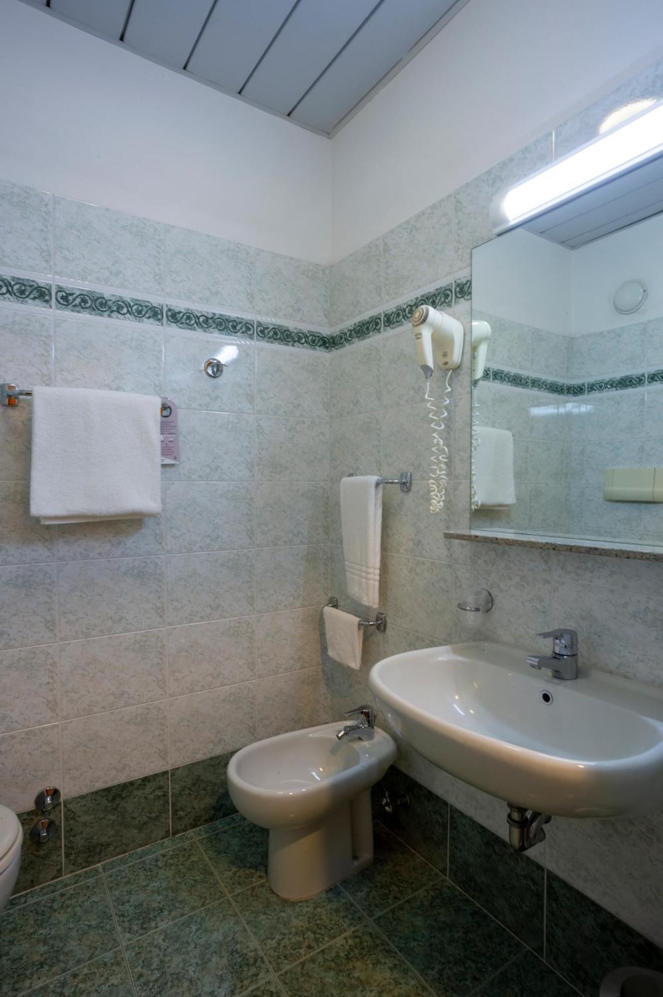 Hotel Embassy Pero Εξωτερικό φωτογραφία