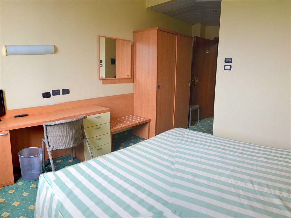 Hotel Embassy Pero Εξωτερικό φωτογραφία