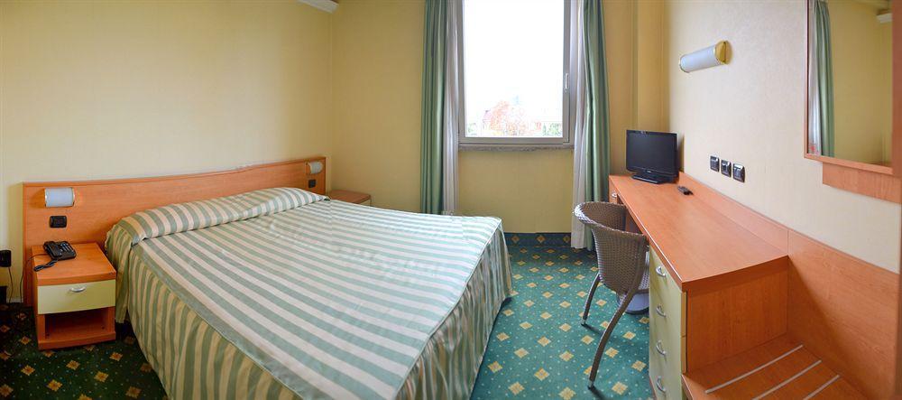 Hotel Embassy Pero Εξωτερικό φωτογραφία