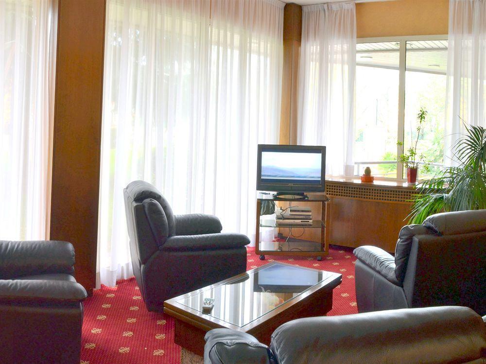 Hotel Embassy Pero Εξωτερικό φωτογραφία