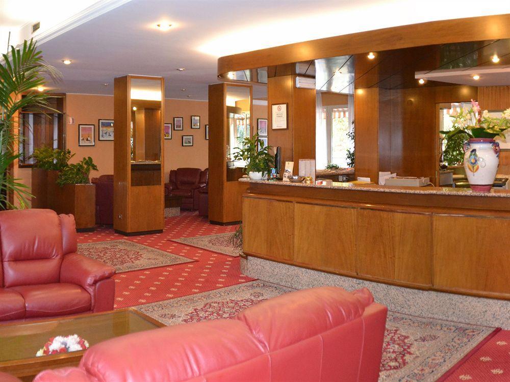 Hotel Embassy Pero Εξωτερικό φωτογραφία