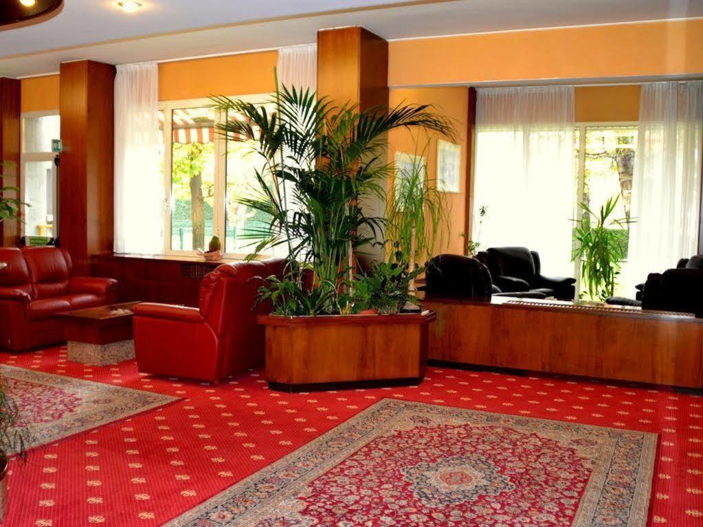 Hotel Embassy Pero Εξωτερικό φωτογραφία